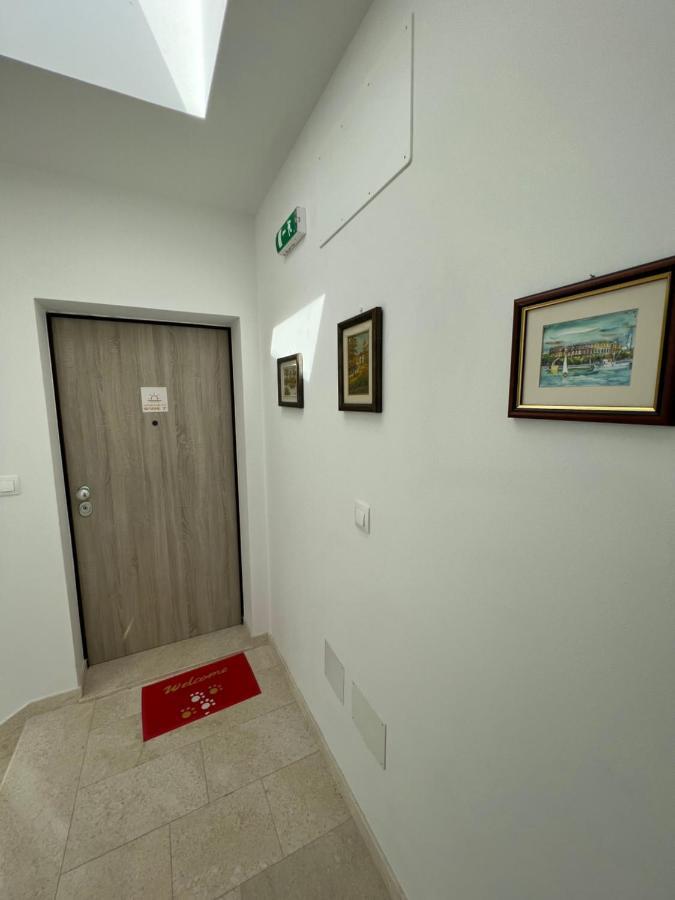 Apartment Sunrise With Private Parking พูลา ภายนอก รูปภาพ